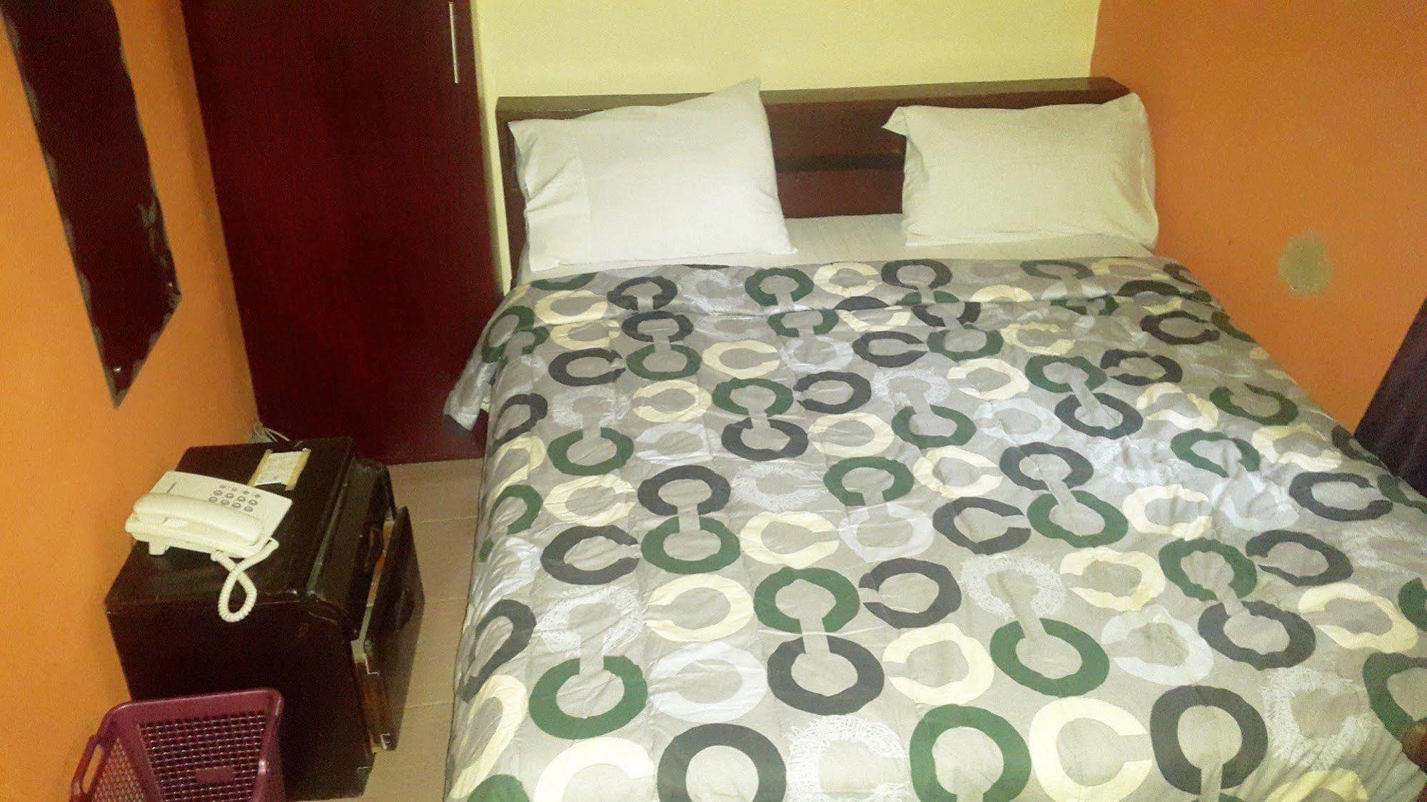 Maria Suites Lagos Esterno foto